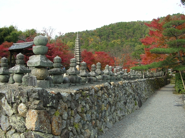 Adashinonembutsuji Temple