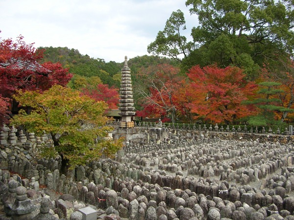 Adashinonembutsuji Temple