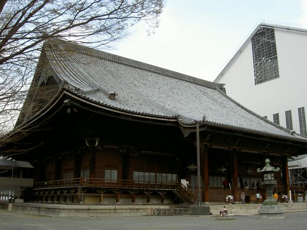 Higashi Hongwanji Temple